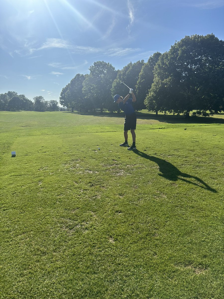 GBSBoysGolf's tweet photo. The Raiders picked up two wins tonight against Elgin and East Aurora shooting a 158.  Raiders were led by Ethan Noellsch with 3 birds and a eagle, Frankie Abate had 3 birdies as well.  GO RAIDERS!!!! @gbsathletics https://t.co/85UEhPvQTa