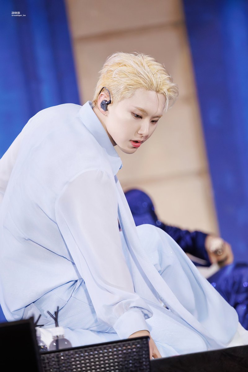 realtiger_hs's tweet photo. 240723 CARAT LAND
처음 느낀 심장의 속도가
이리 빠른 줄 몰랐어❤️‍🔥
#호시 #HOSHI
#세븐틴 #SEVENTEEN
@pledis_17 https://t.co/jeUvfY5u3K