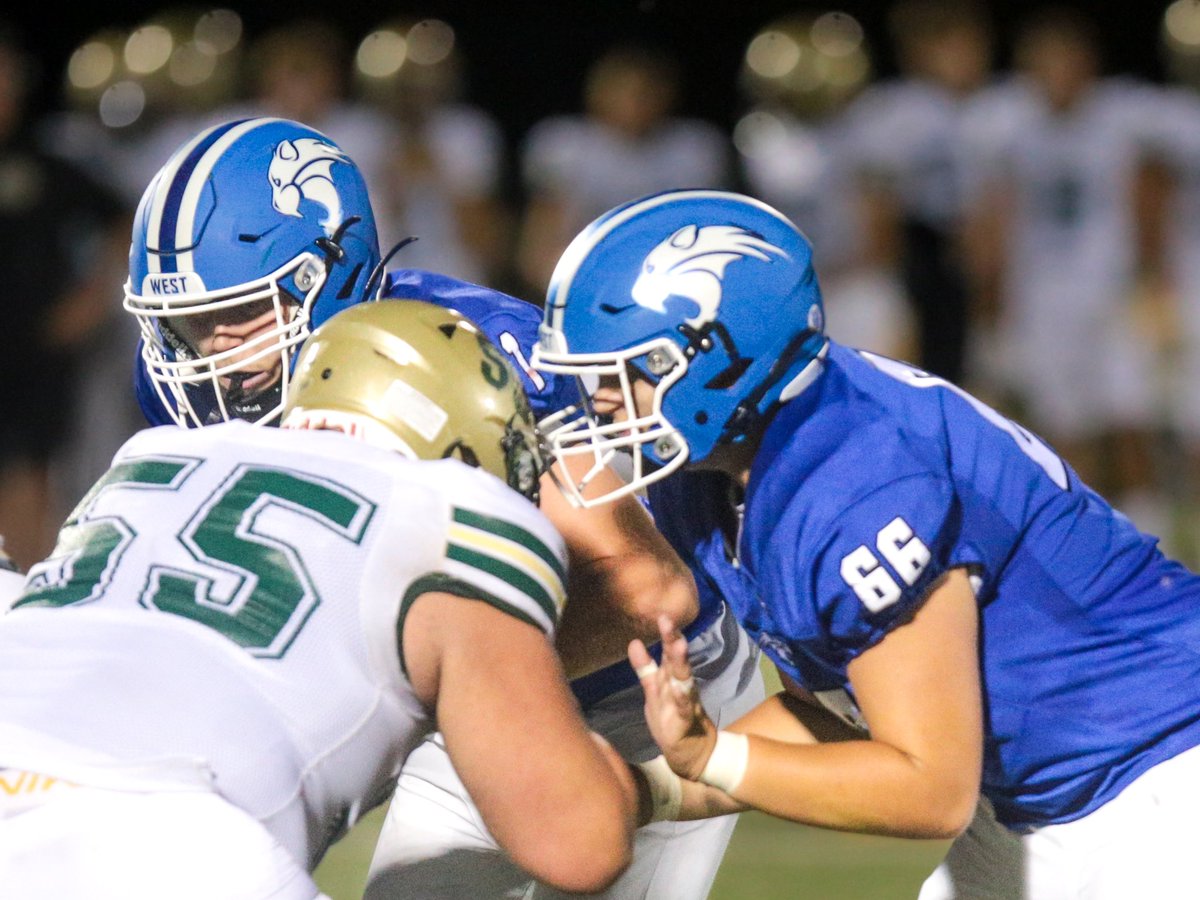 Oshkosh West Linemen tweet media