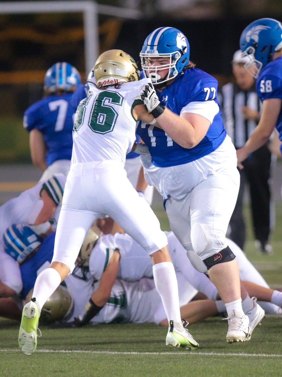 Oshkosh West Linemen tweet media