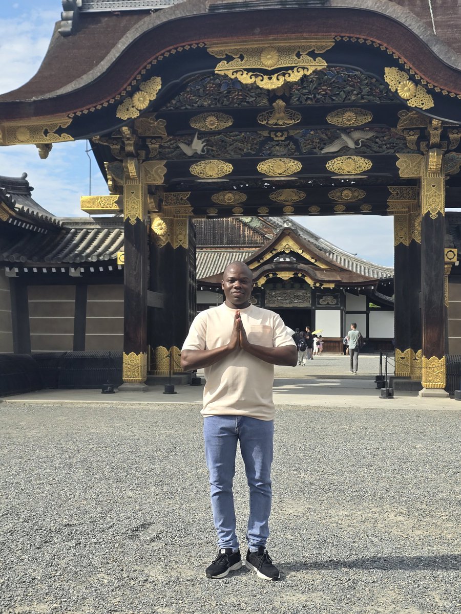 ZAMBASON's tweet photo. Appreciating the structural engineering, artistry and imperial luxury of feudal Japan (1186-1603 AD) https://t.co/Z2z3428o8Y