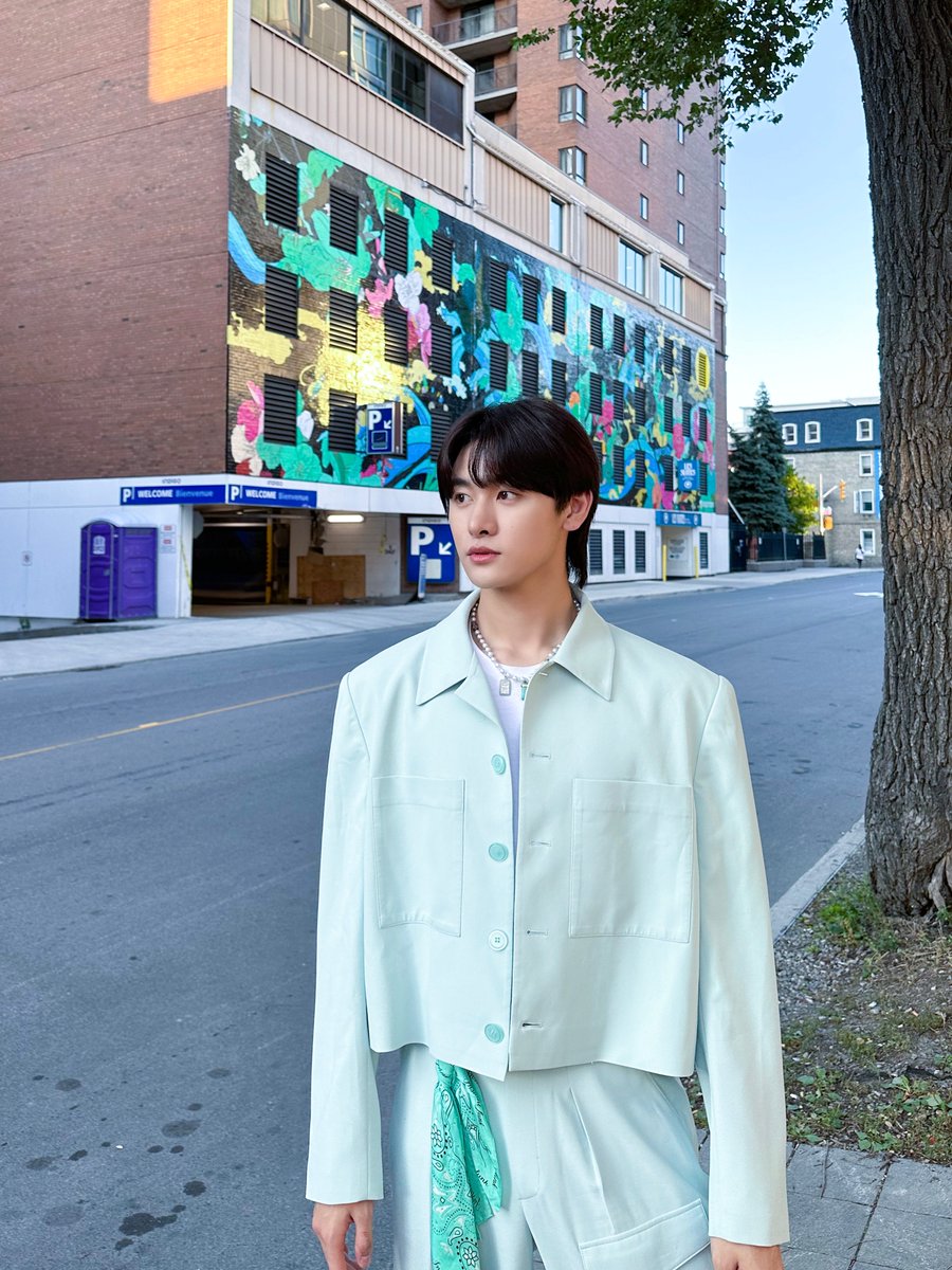 TRENDZ_OFFCL's tweet photo. [#은일]

사진 찍고 있는데 지나가던 행인분께서 옷 특이하다고 하심😙

#FROM_TRENDZ #TO_FRIENDZ #TRENDZ #트렌드지 https://t.co/ochUBEcqip