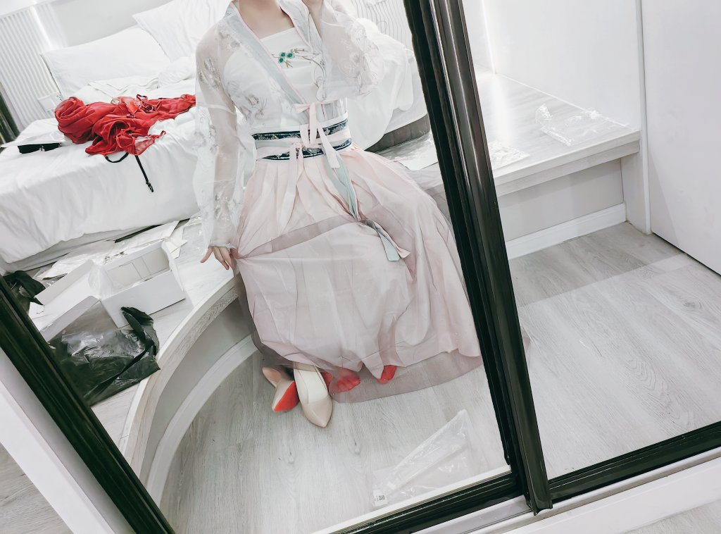 骚逼穿上汉服会端庄一点吗
#偽娘 #伪娘 #crossdress #crossdresser #男娘 #男の娘 #sissy #여장 #Femboy #chastitycage #贞操锁 https://t.co/axpucV7l4k