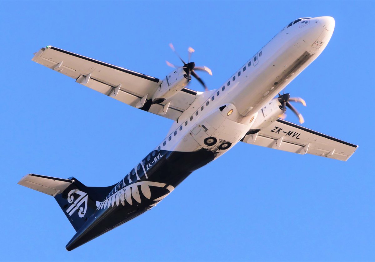 New #airsafety inquiry. ATR72 passenger plane, final approach to Wellington. After low oil pressure caution, fault &amp; fire warnings for left engine, pilot declared mayday, landed safely &amp; stopped. All on board evacuated, no serious injuries. taic.org.nz/inquiry/ao-202…