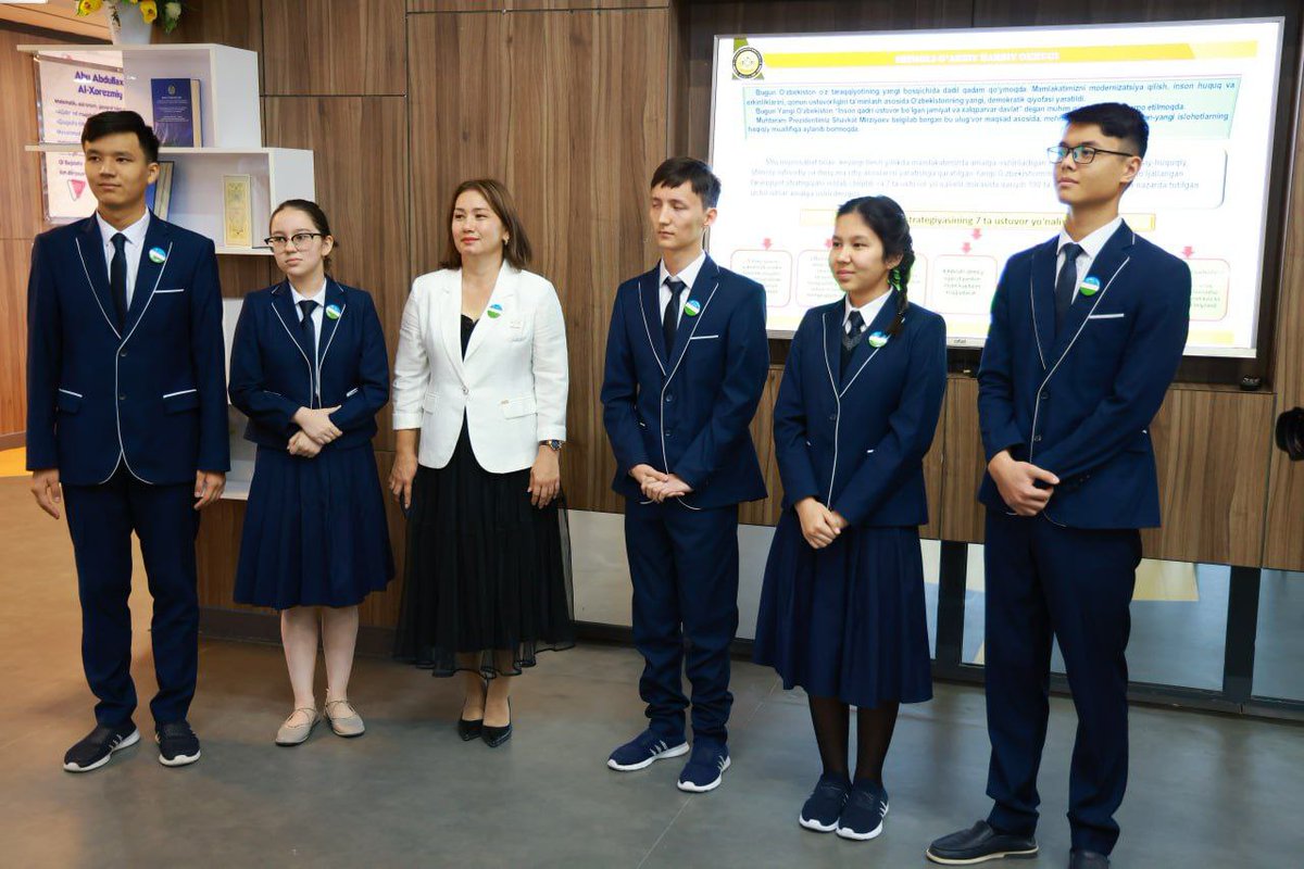 Orinbayev_A's tweet photo. Жоқарғы Кеңес Баслығы Нөкис қаласындағы Президент мектеби оқыўшыларын жаңа оқыў жылы менен қутлықлады
—
Жўқорғи Кенгес Раиси Нукус шаҳридаги Президент мактаби ўқувчиларини я��ги ўқув йили билан табриклади https://t.co/wGv3PGcBmW