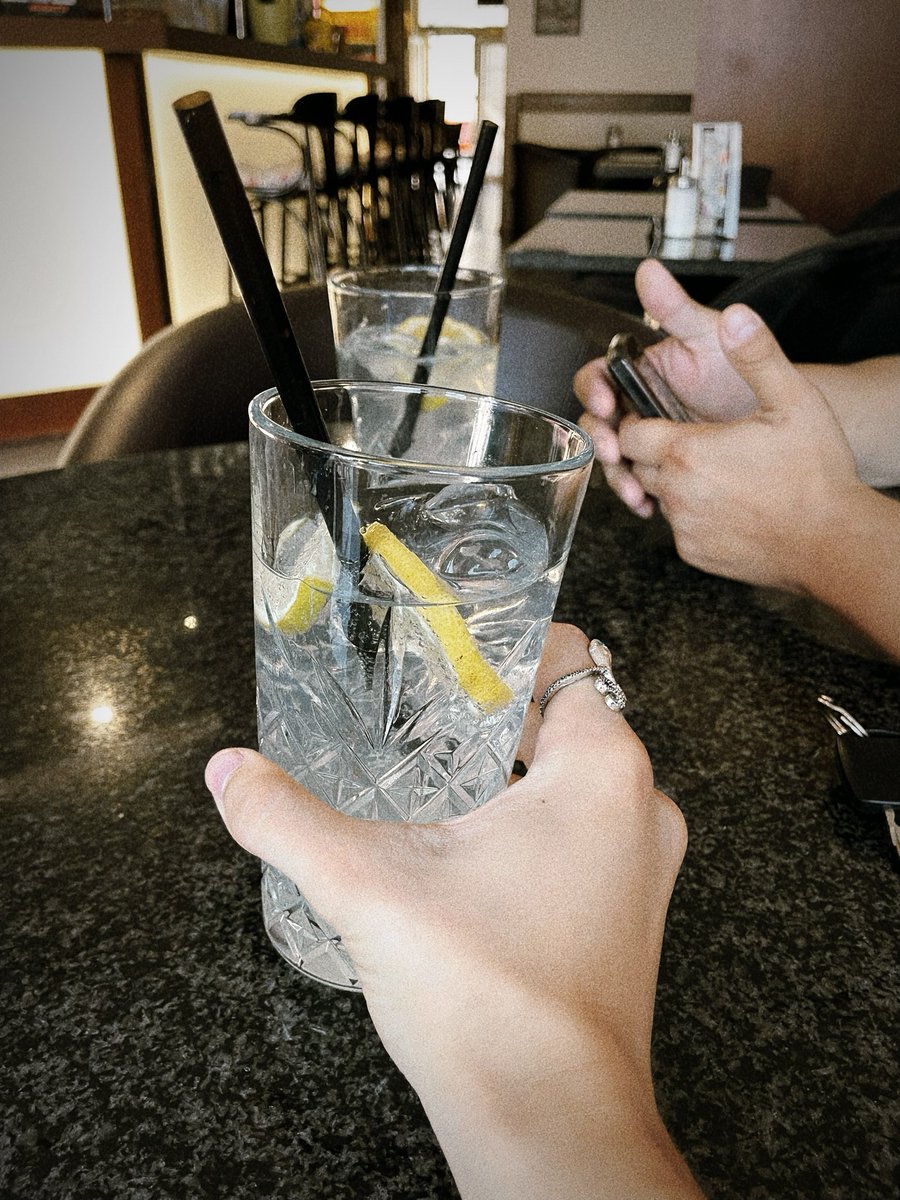 noquit_official's tweet photo. Stay Hydrated! 🌞🍹🧊 https://t.co/aAWGvn1xkG