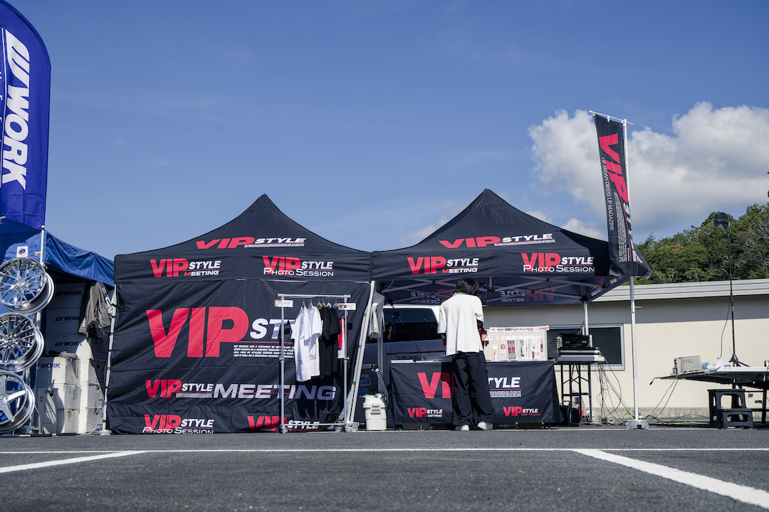 VIPSTYLE_MAG's tweet image. ｜スナップショット！

VIPスタイル最新号、絶賛発売中！
カッコ良きセダンが満載です！
よろしくお願いします！！

#VIPSTYLE
#VIPスタイル
#VIPSTYLEmeeting
#VIPスタイルミーティング