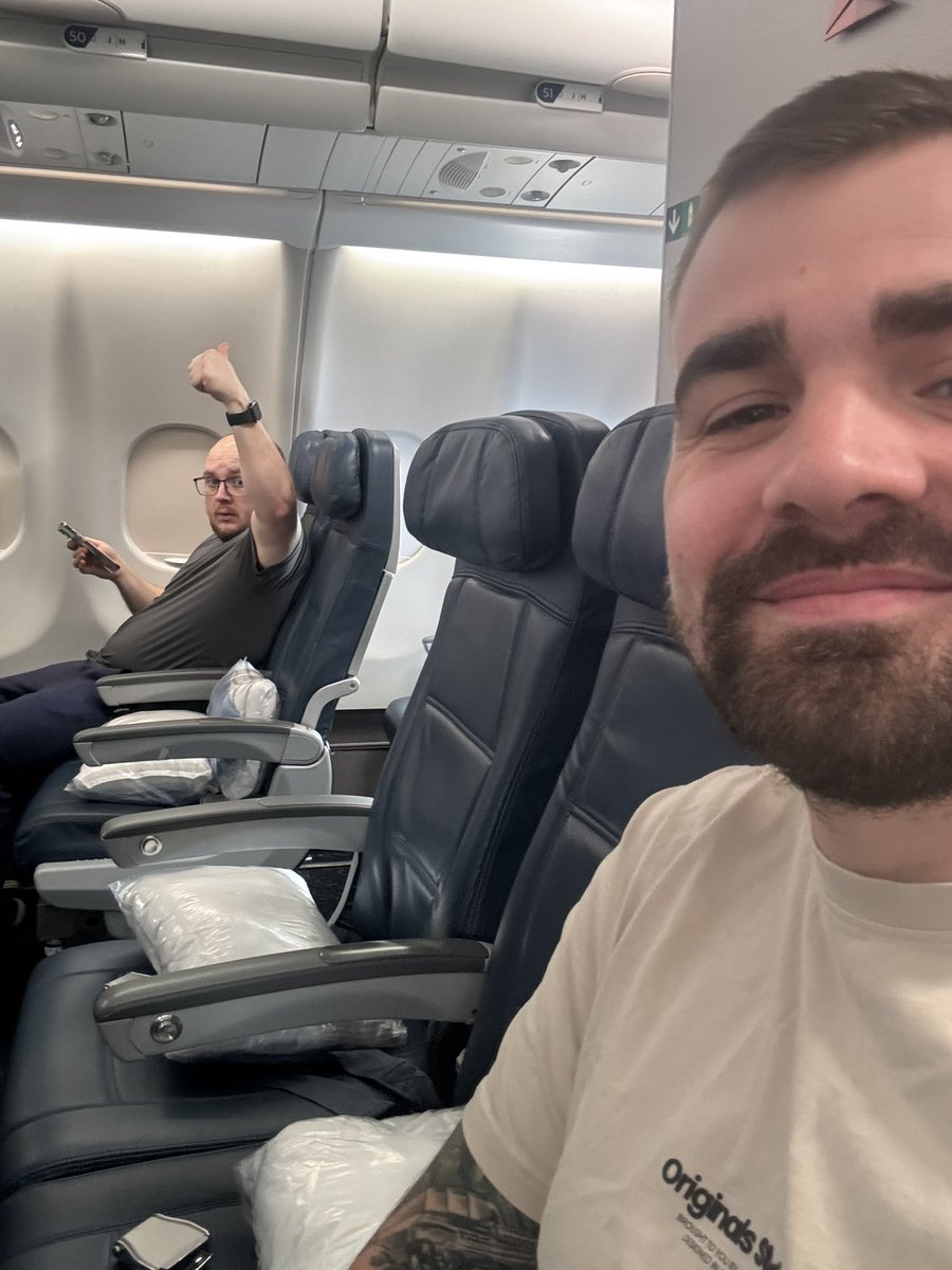 Safe travels to SLC peeps. Managed to get a row to myself Ft the main man himself <a href="/Jimbossity/">Jimbo</a>