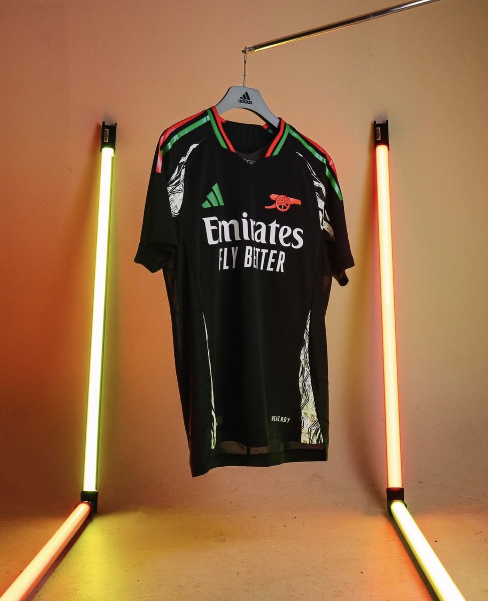KenWoodJerseys's tweet photo. Club Team Jersey Available for purchase @KenWoodJerseys 

¢150

Nationwide Delivery 🚚 📦 

Kindly Call 0548745692 or WhatsApp me  using this the link ➡️https://t.co/goFWDyAhA3 https://t.co/mhy61GiFSR