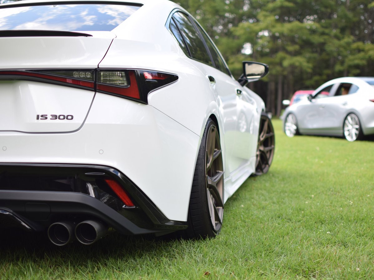 VOSSEN_JAPAN's tweet photo. オーナーズフォトギャラリーより
LEXUS IS300 x HF-5 From : ホリーさん
SIZE : F20×9.5 / R20×10.5
カラー : サテンブロンズ
https://t.co/J4JNoQAaIt
#VOSSEN #VOSSENJAPAN https://t.co/sgOkOyDZJZ