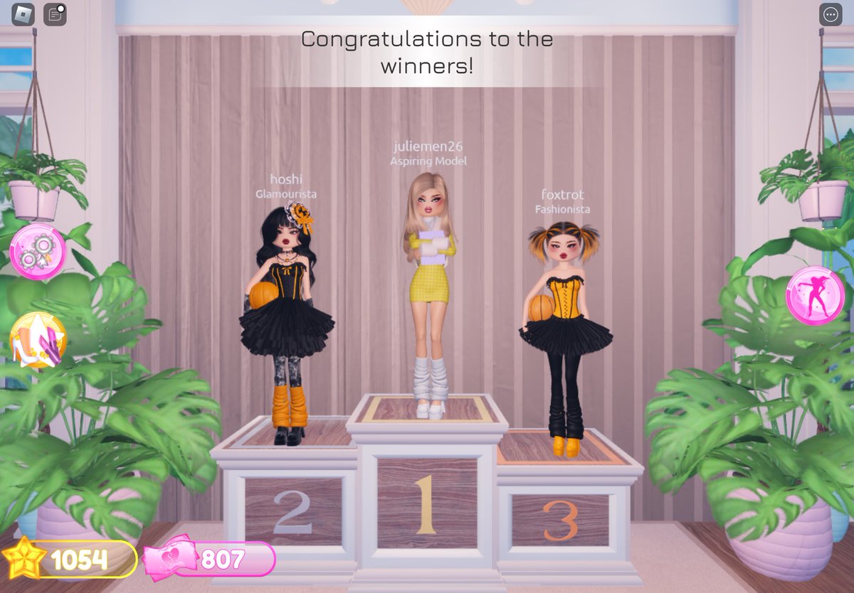 1OEVVE's tweet photo. joint slay w my best friends yes 🙂‍↕️ (we keep voting ea 5 stars...) https://t.co/lvPEjiLAL3