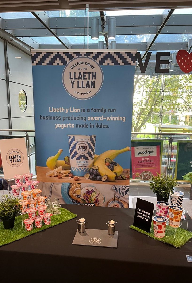 We’re delighted to be showcasing our products in Marks &amp; Spencer’s Head Office in London this morning celebrating Welsh Food Fortnight. 🏴󠁧󠁢󠁷󠁬󠁳󠁿.  Rydym yn gyffroes i gael arddangos ein iogwrt ym mhrif swyddfa Marks &amp; Spencer bore ‘ma i ddathlu cynnyrch Cymreig 🏴󠁧󠁢󠁷󠁬󠁳󠁿 <a href="/marksandspencer/">M&S</a>