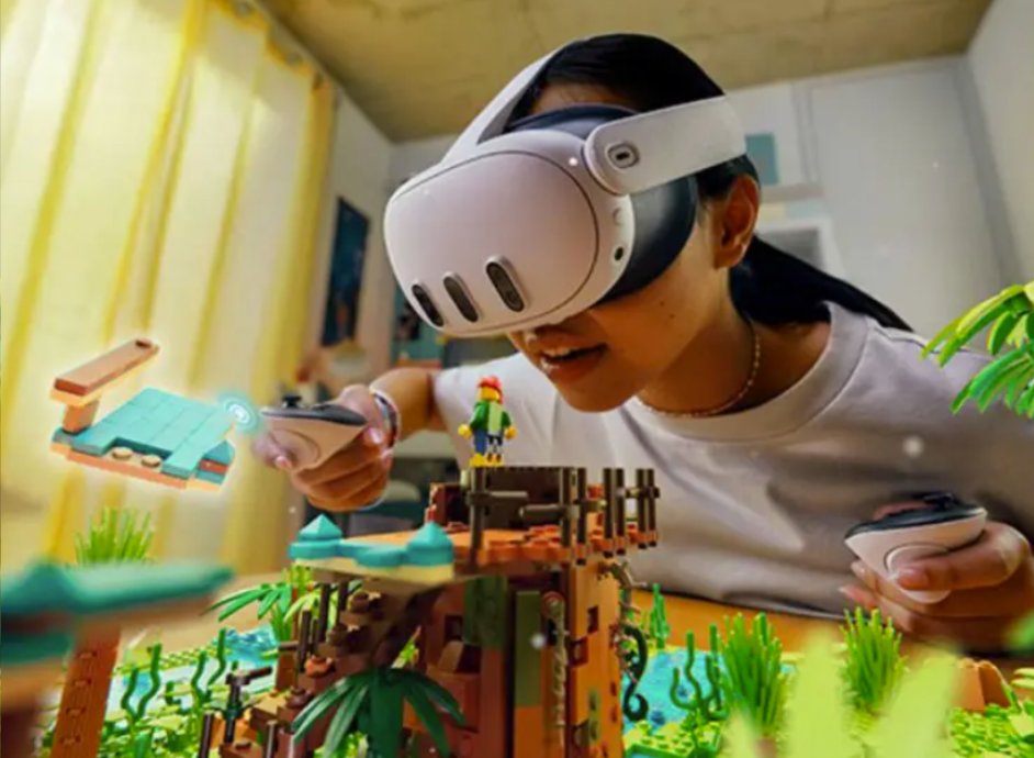 Tech_2254's tweet image. Apple Vision Pro vs. Meta Quest 3: A battle of AR/VR titans! Vision Pro offers superior display and power, ideal for pros. Quest 3 shines in comfort, affordability, and content variety. Choose based on your needs and budget for an immersive experience. #AR #VR #TechComparison