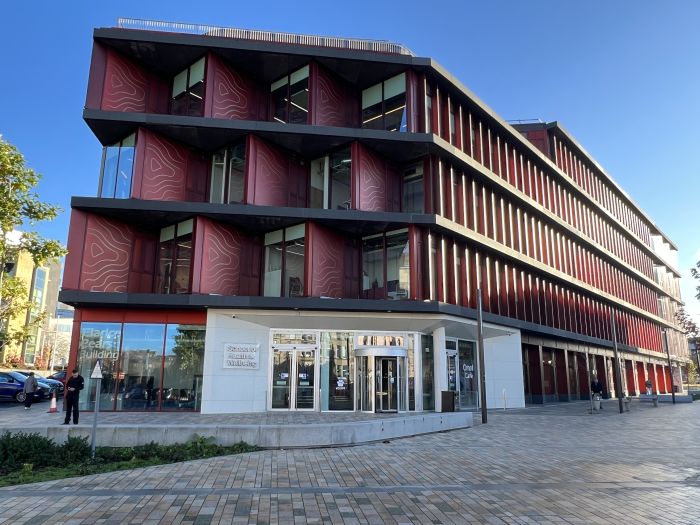 UofGUrbStudies's tweet photo. Please join us on *Thurs 12 Sept 3-5pm* in the Clarice Pears Building, Rm 102, for a panel discussion on the residential sector in Scotland today. We'll be welcoming three industry experts who will present short reflections on their own experiences of the market, followed by Q&amp;A. https://t.co/hWrKVbxlOR
