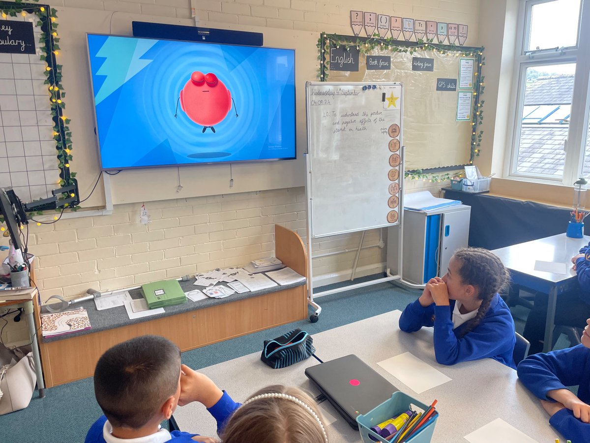 stjosephskly's tweet photo. Yew class have been learning how the internet can affect our health and wellbeing both positively and negatively! We took part in a guided meditation and discussed how to relax and calm ourselves after we’ve been online 🧘♀️#SJKonlinesafety #teamyew https://t.co/pHFLSLkTp7