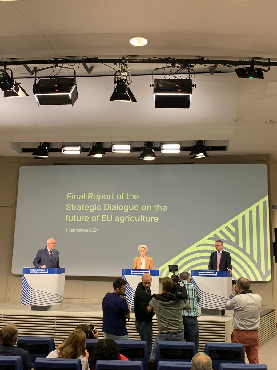 Après 7 mois, les conclusions du dialogue stratégique sur l’avenir de l’Agriculture sont remises à Ursula von der Leyen
La présidente de la Commission entérine un changement de méthode : la transition du secteur « ne peut se faire que par un système efficace d’incitations »