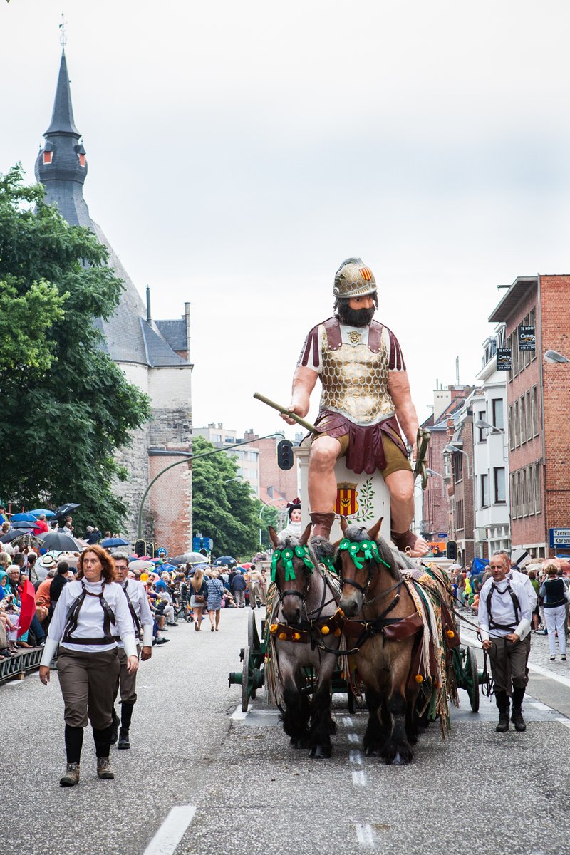 Depot Rato is de nieuwe thuis van de vijf Mechelse erfgoedpartners. Dit weekend wordt het gloednieuwe erfgoeddepot feestelijk geopend.
kunstkrant.nl/nieuws/depot-r…