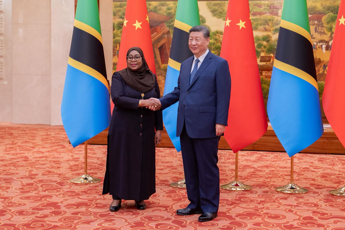 Mapema leo nikiwa na Rais Jamhuri ya Watu wa China Mheshimiwa Xi Jinping na Rais wa Jamhuri ya Zambia Mheshimiwa Hakainde Hichilema, pembezoni mwa Mkutano wa Wakuu wa Nchi na Serikali wa Jukwaa la Ushirikiano kati ya China na Afrika.

Kwa pamoja, tumeshuhudia uwekaji saini wa