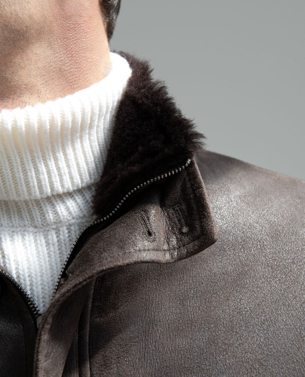 ParmaPini's tweet photo. Discover the new Brown Leather Bomber, designed to elevate your style with its luxurious blend of textures.
https://t.co/QrfzwBfc9G
#piniparma #leatherjacket #brownjacket #madeinitaly #italianmade https://t.co/IC8NgPh569