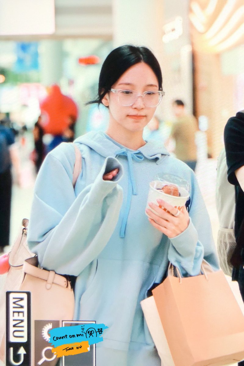 CountOnMi_324's tweet photo. 240904 ICN preview 

우리 겸댕이 잘다녀와😚

#TWICE #트와이스 #トゥワイス
⁠⁠#MINA #미나 #ミナ @JYPETWICE 🐧 https://t.co/pdttJuVgJE