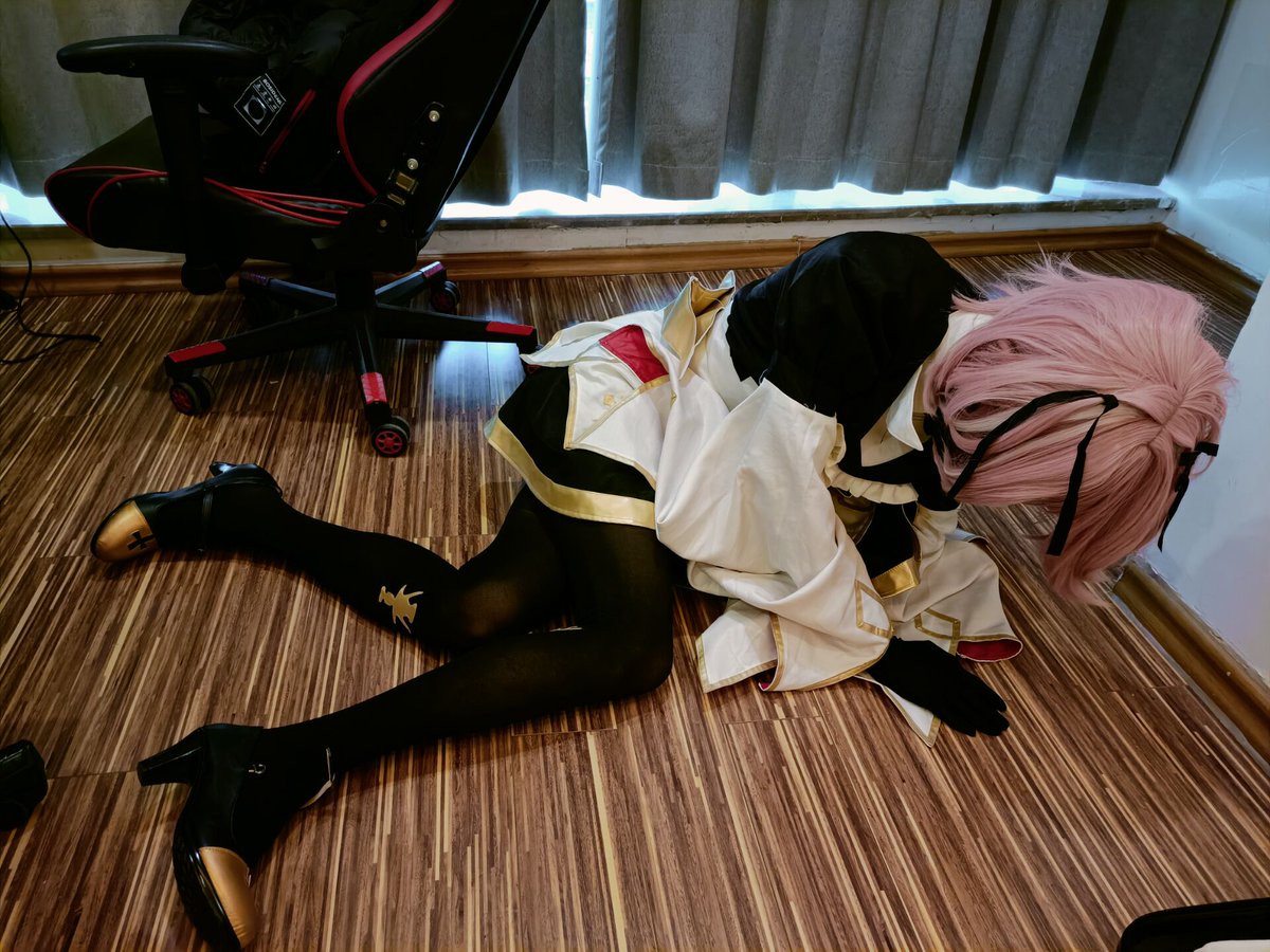 datamuyu's tweet photo. ＃阿福cos #男娘 #捆绑 
被欺负的阿福喵 https://t.co/AUe1cdUaZI