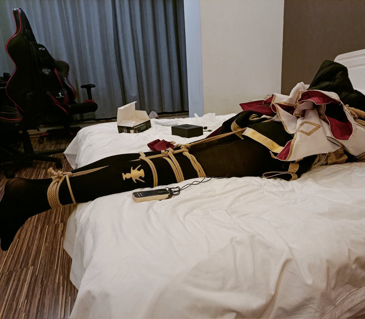 ＃阿福cos #男娘 #捆绑 
被欺负的阿福喵