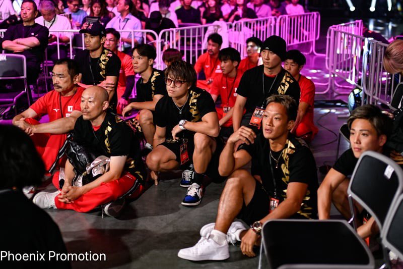 昨日のWBA世界スーパーライト級挑戦者決定戦！9ラウンドTKOで勝ちました！

皆さん応援ありがとうございました！！

#boxing
#lemino
#theblade
#平岡アンディ
#大橋ボクシングジム