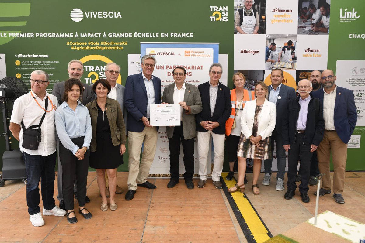 La foire de Châlons était le théâtre du renouvellement de la convention entre la Fédération Française des Banques Alimentaires et la coopérative Vivescia qui garantit pour 3 années supplémentaires la fourniture  gratuite de farine Francine aux Banques Alimentaires du Grand Est.👍
