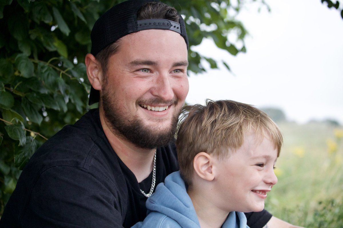 BaWindow's tweet image. This one’s first day at school today. Time flies! Yesterday we were watching him take his first steps! A little learner today a world changer tomorrow!! #firstday #schooldays #school #firstdayofschool