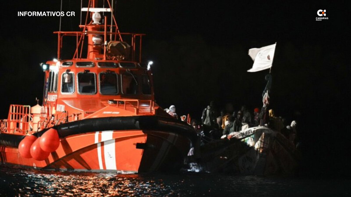 laradiocanaria's tweet image. 🔴 Salvamento Marítimo ha rescatado esta madrugada a 32 migrantes a bordo de una embarcación en aguas próximas a Gran Canaria.

Tras ser asistidos en el muelle de Arguineguín, todos presentaron buen estado general de salud.

#InformativosCR