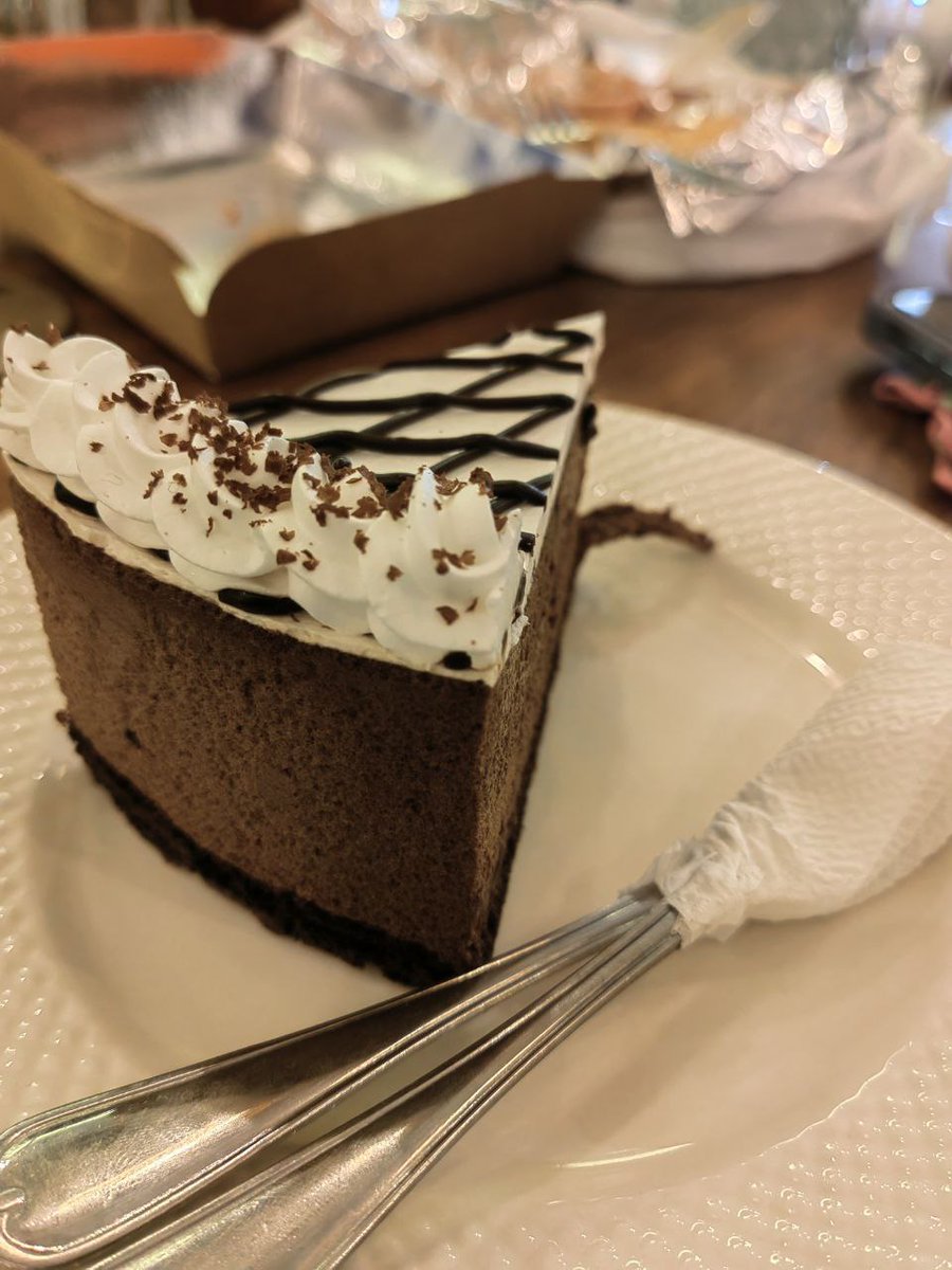 underscoremau's tweet image. satisfied sweet tooth