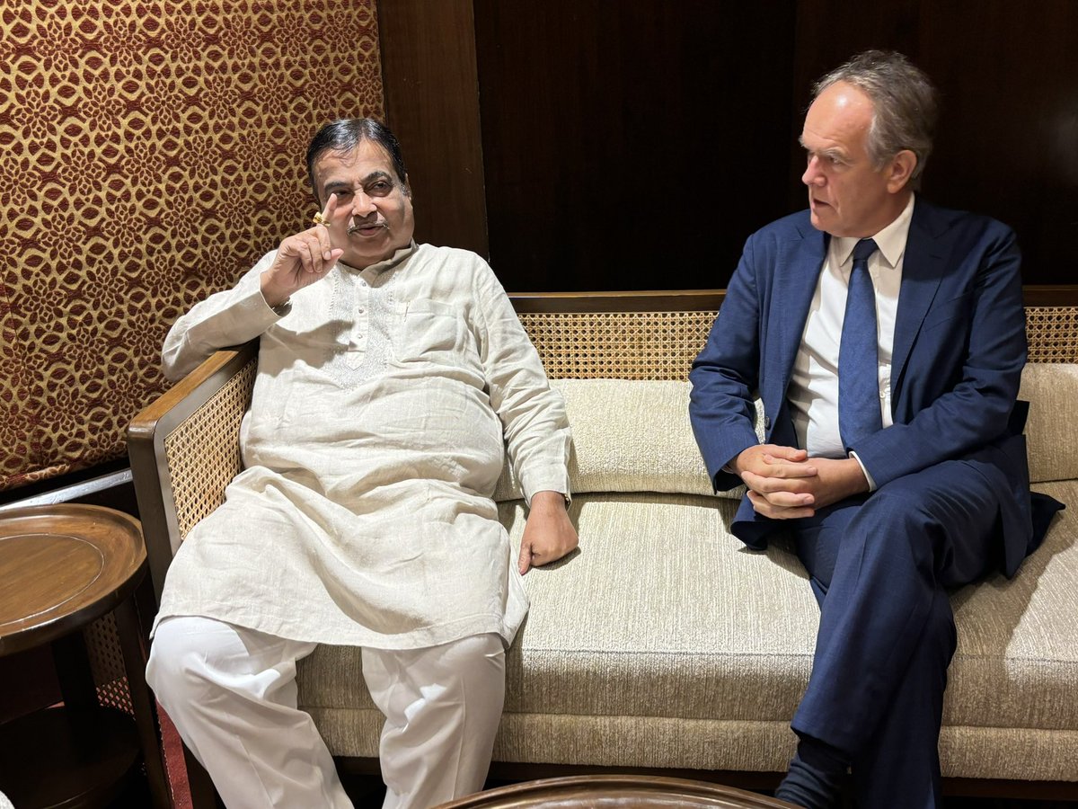 Etienne Krug (@etiennekrug) on Twitter photo Great discussion with <a href="/nitin_gadkari/">Nitin Gadkari</a> India 🇮🇳 Minister of Road Transport - a true #RoadSafety champion- about progress in India on vehicle safety and possibilities to do more to protect pedestrians, cyclists and motorcyclists
🙏 Minister for addressing <a href="/Conf_Safety/">World Conf. Injury Prevention & Safety Promotion</a> today Great discussion with <a href="/nitin_gadkari/">Nitin Gadkari</a> India 🇮🇳 Minister of Road Transport - a true #RoadSafety champion- about progress in India on vehicle safety and possibilities to do more to protect pedestrians, cyclists and motorcyclists
🙏 Minister for addressing <a href="/Conf_Safety/">World Conf. Injury Prevention & Safety Promotion</a> today