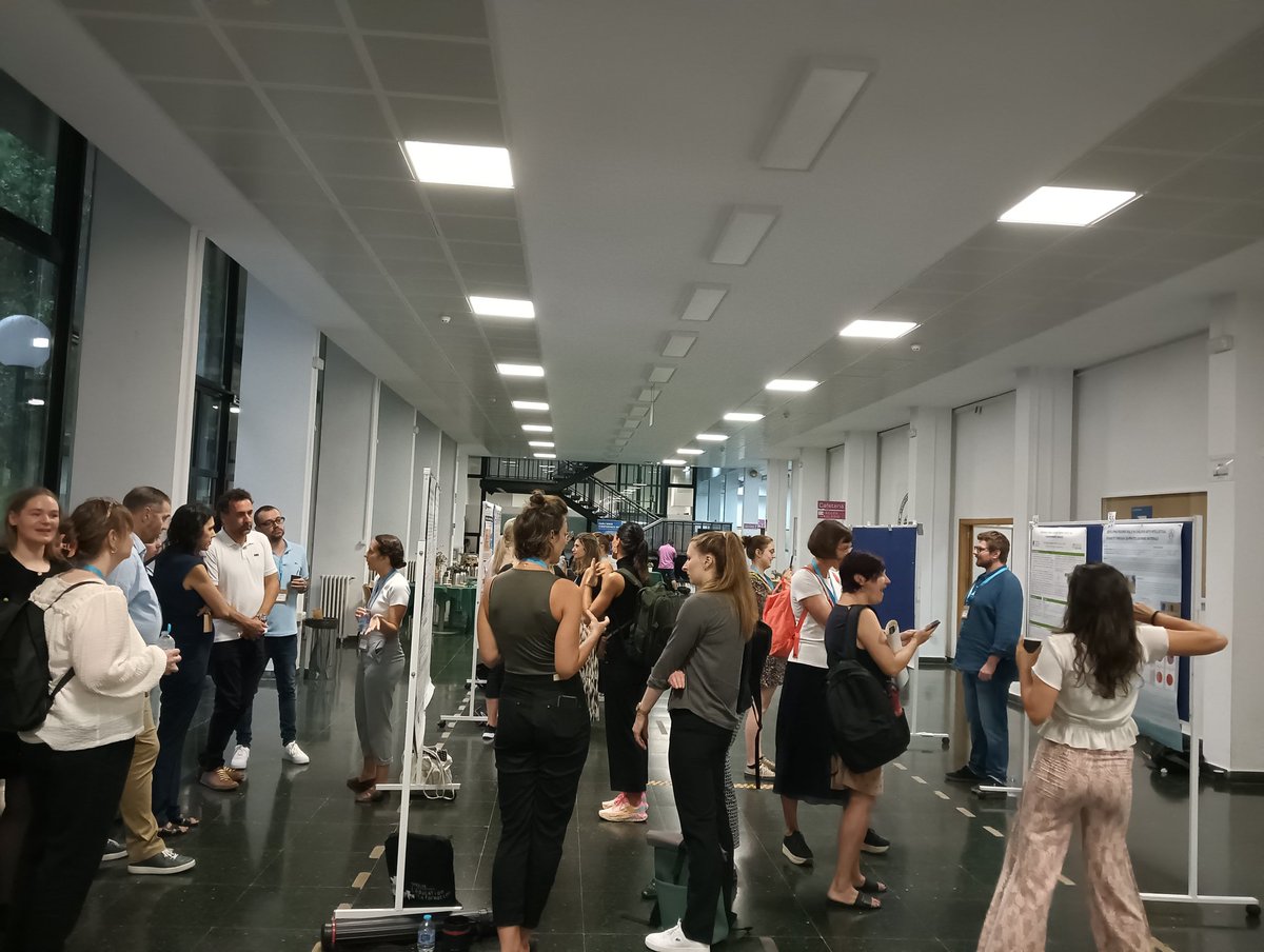 Now it’s time for the poster, Blitz, and demo sessions! Let’s keep the energy up for the final day! 💪 If you’re feeling tired, don’t forget to recharge with some coffee and fruit available for you. 😉