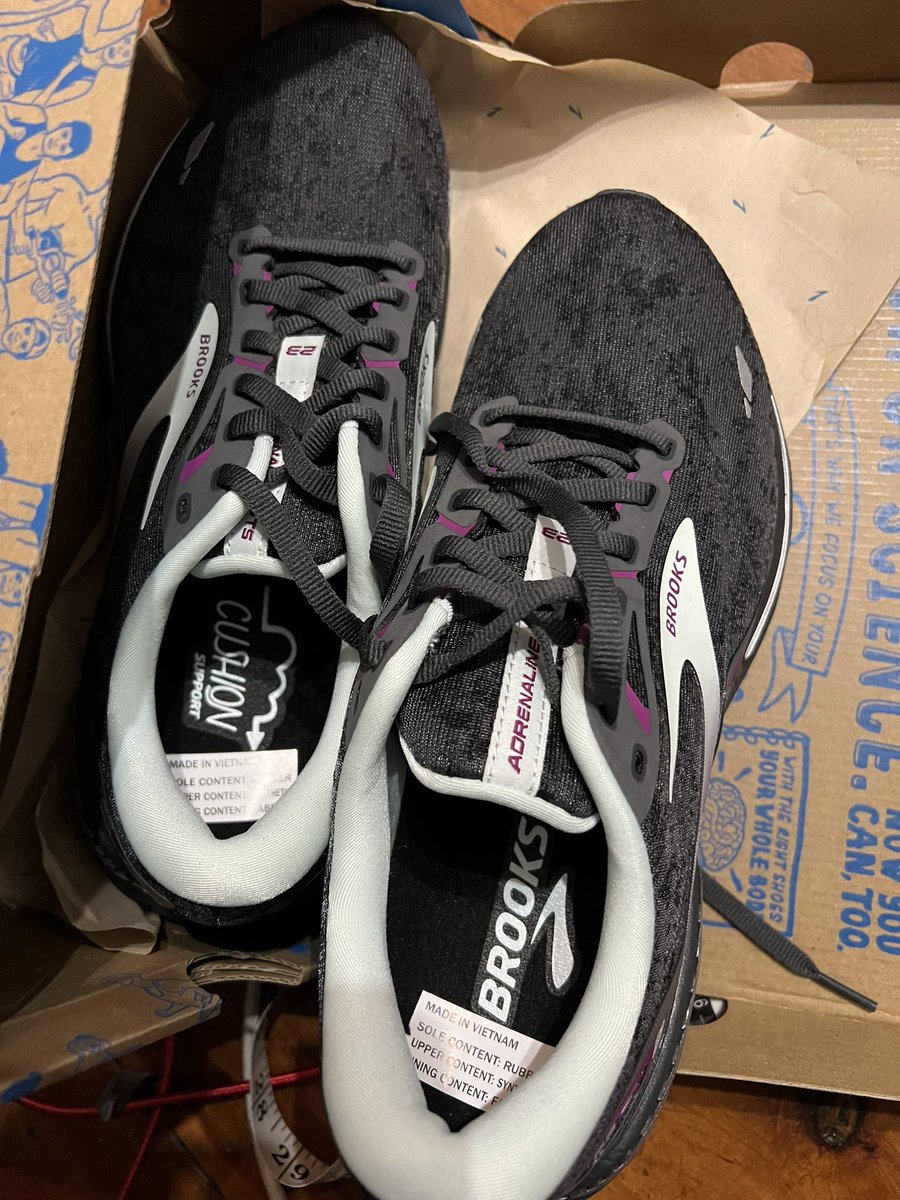 PhoenixBlackNow's tweet photo. Day 4: shoes arrived! And bought meds to try get rid of this ulcer. Ugh. #100DaysofHealthy https://t.co/e2cW2qhEW4