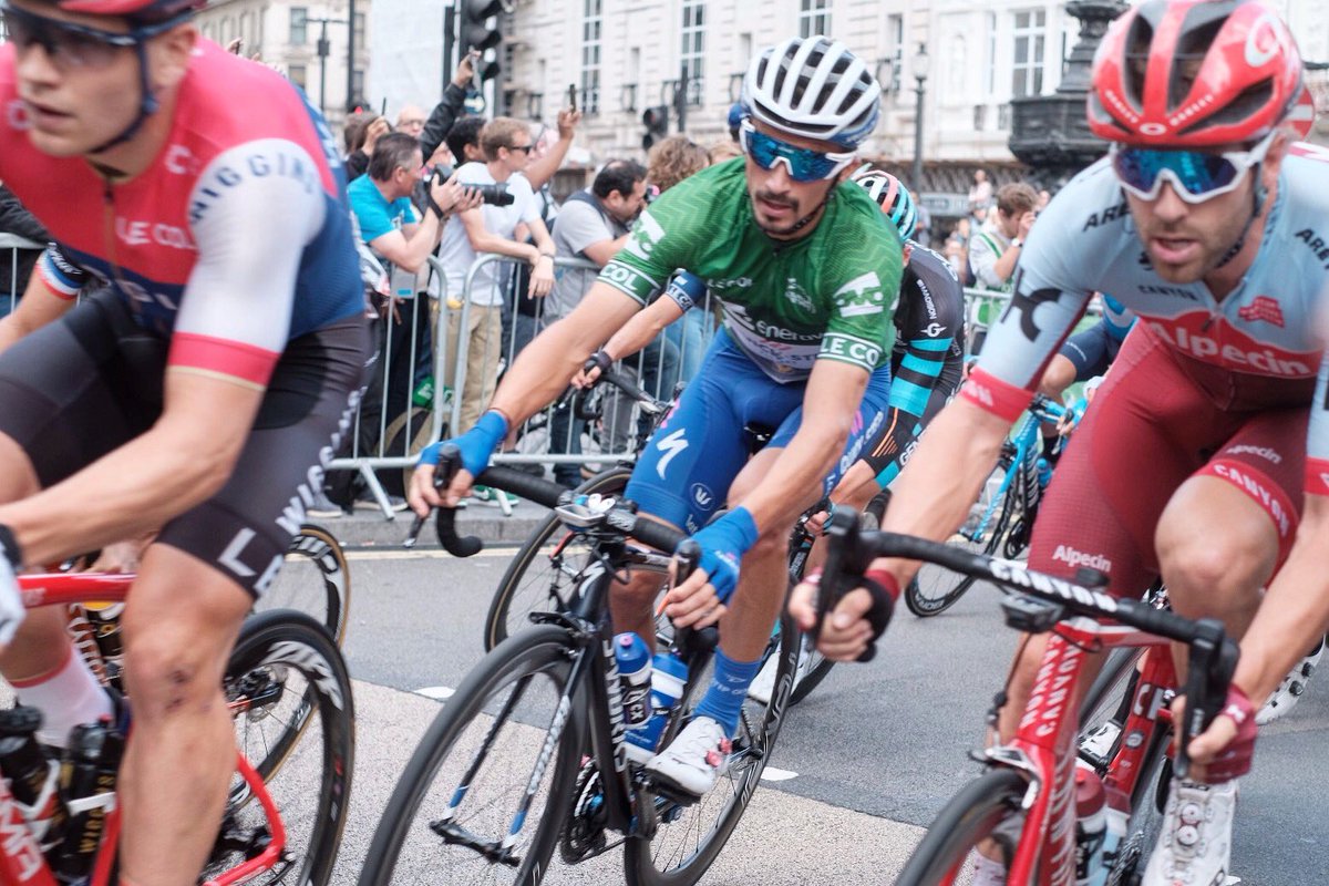 So, the <a href="/TourofBritain/">Lloyds Tour of Britain</a> gets just about close enough to London on Sunday, and there’s a bloody Rail Replacement Bus, with 3 changes to get there?!!!!

FFS!!

I miss the laps of central London.

A previous lap of central London….