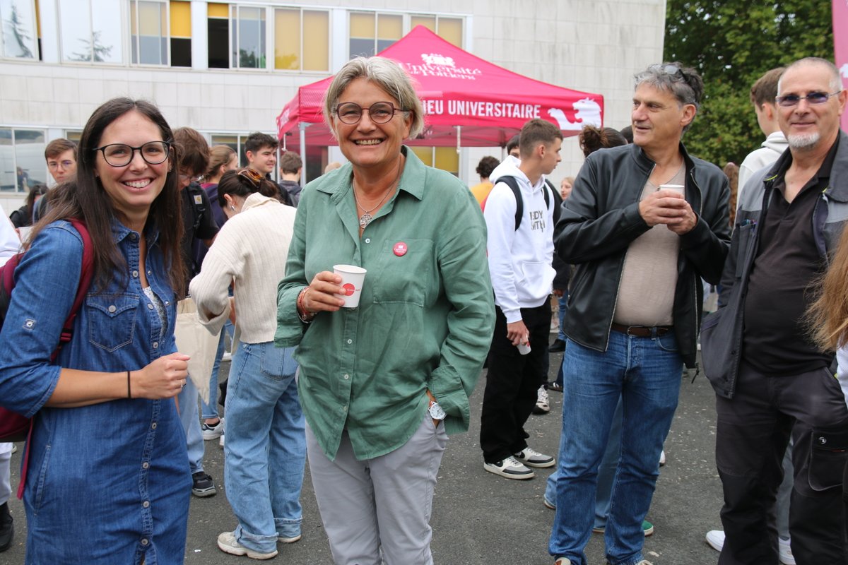 IUT Poitiers-Niort-Châtellerault (@iutunivpoitiers) on Twitter photo "P'tit dej" de la vie étudiante à l'IUT dans la joie et la bonne humeur. Un moment convivial organisé par la Maison des Étudiants en présence de <a href="/virginie_laval/">Virginie LAVAL</a>, Présidente <a href="/UnivPoitiers/">Université de Poitiers</a> et de Marine Gélibert Chargée de mission de la vie étudiante à l'IUT. "P'tit dej" de la vie étudiante à l'IUT dans la joie et la bonne humeur. Un moment convivial organisé par la Maison des Étudiants en présence de <a href="/virginie_laval/">Virginie LAVAL</a>, Présidente <a href="/UnivPoitiers/">Université de Poitiers</a> et de Marine Gélibert Chargée de mission de la vie étudiante à l'IUT.