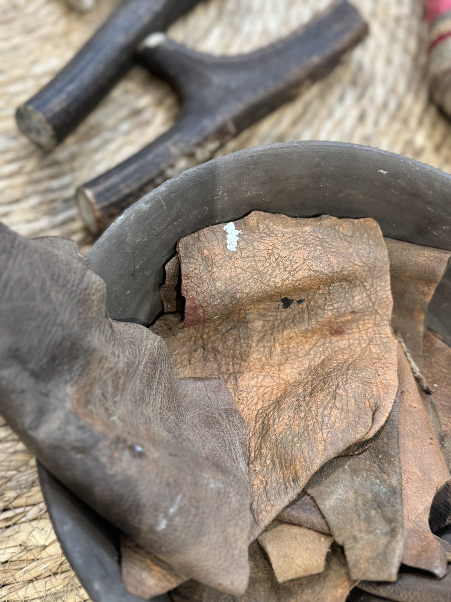 Taller infantil de instrumentos de aire en el <a href="/MuseodeJaen/">Museo de Jaén</a>. 
Fabricación de bramadera.
#Jaen #Museo #TalleresInfantiles 
<a href="/CulturaAND/">Cultura Junta de Andalucía</a> <a href="/culturayPHJaen/">Cultura #Jaén</a>