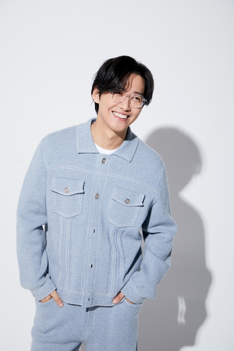 Kstyle_news's tweet photo. 【プレゼント】
ドラマ「恋人～あの日聞いた花の咲く音～」
好評発売中✨

#ナムグン・ミン 直筆サイン入りポラを1名様に！

▼応募
・@Kstyle_newsをフォロー＆この投稿をRP
・9/6（金）AM11:00〆切

▼「#恋人」インタビューも公開中！
https://t.co/tsanriEpUm

#NamkoongMin #남궁민 #ナムグンミン