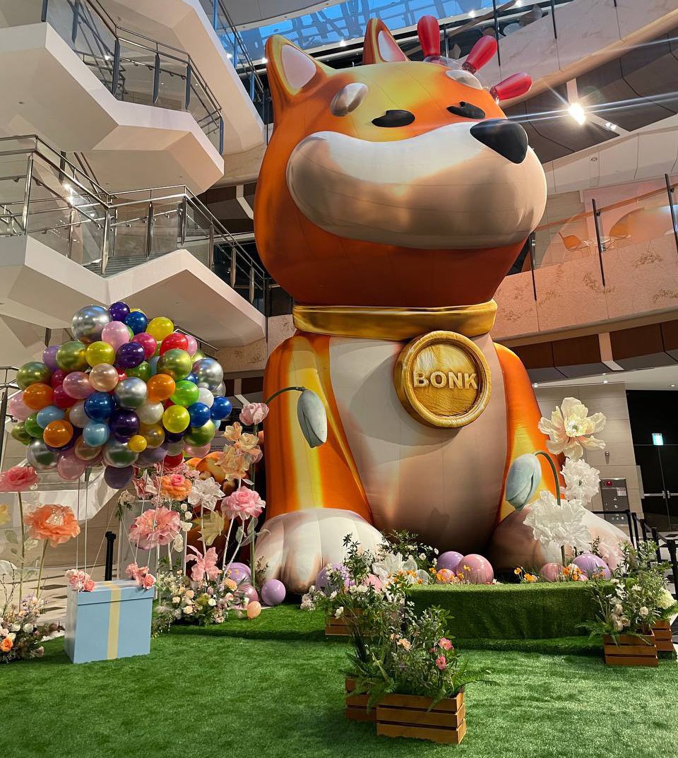 솔라나 생태계의 슈퍼스타 봉크가 초대형 사이즈로 드디어 서울에 상륙했습니다! 일요일까지 전시 될 예정이니 서둘러 방문해주세요!