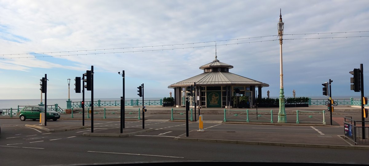 AlmaRahat's tweet image. Morning Brighton! Here for attending the @RSSAnnualConf, where @codingWithAndy is going to talk about our work on Bayesian comparative judgement, developed at the EPIC CDT (people-first.best) @CompFoundry. The supervisory team includs: @ProfTomCrick & @Slindsbob.