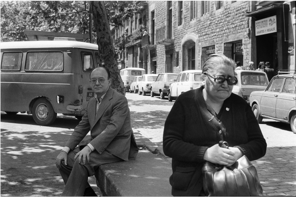 💐 Avui és el centenari de Vicent Andrés Estellés, un dels poetes fonamentals de la literatura catalana. 📚
Segueix l'<a href="/AnyEstelles/">Any Vicent Andrés Estellés</a> i la web de la commemoració.  Estimem el "poeta de realitats". 🧵👇🏼 cultura.gencat.cat/ca/temes/comme…