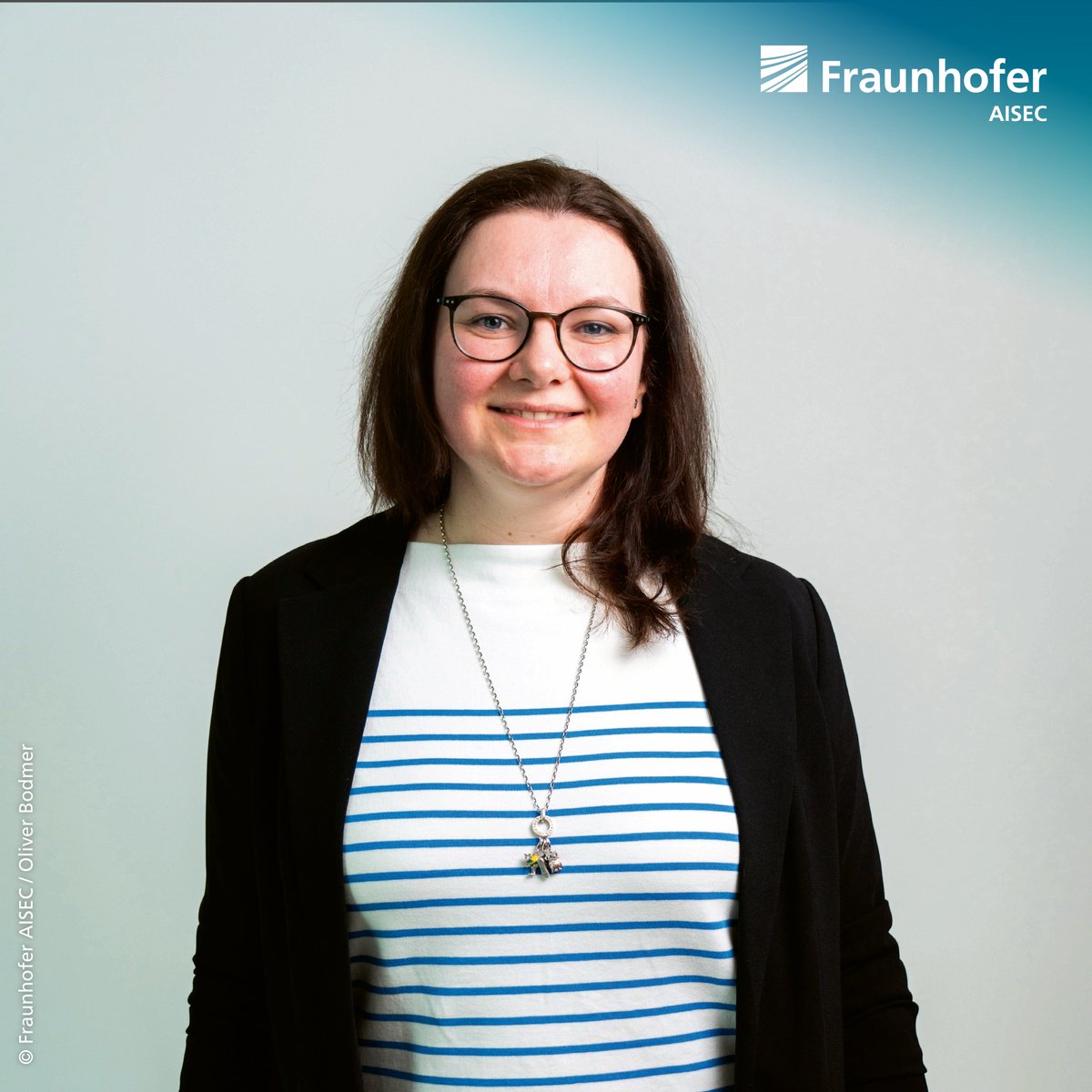 FraunhoferAISEC's tweet image. Vom Jakobsweg ans Fraunhofer AISEC: Barbora Hrdá forscht zu IT-Sicherheit im #Quantencomputing wie z.B. zu Verschlüsselung zwischen klassischen Clients & Quantenservern.
Mehr über ihren inspirierenden Weg & die Zukunftstechnologie in unserem Jahresbericht: aisec.fraunhofer.de/de/das-institu…