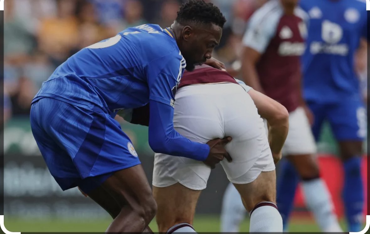CraigThomasEarl's tweet photo. @nickdemarco_ finding loop holes #lcfc https://t.co/z4xcBCVL5l