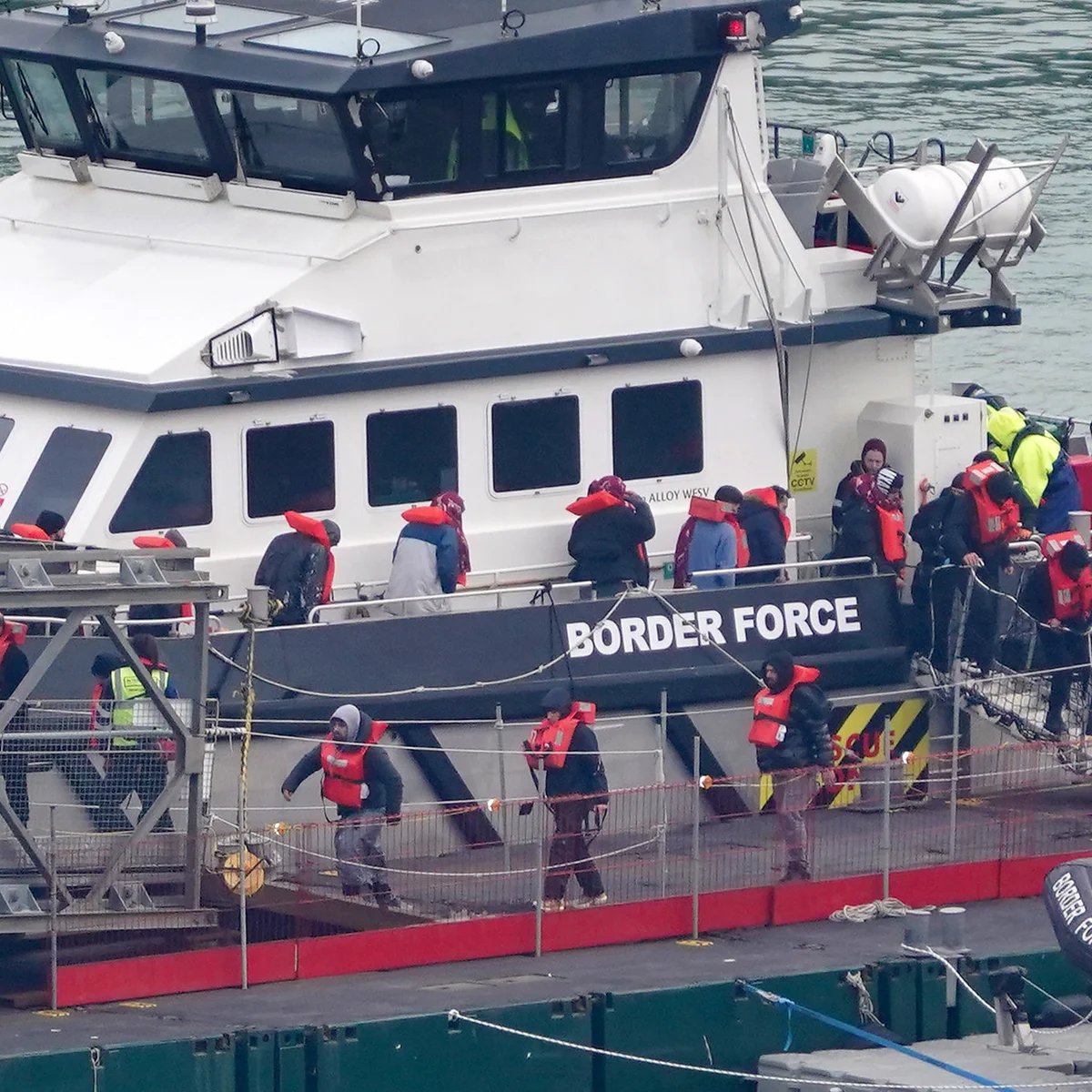 Shocking news from an ex-Border Force Officer who worked there for 3 years. Migrants come to be given money to go back home &amp; it's easier to grant asylum than deport them. 

"Hi David, "Hope you are keeping well. 

"Obviously I send this with the intention of remaining anonymous.