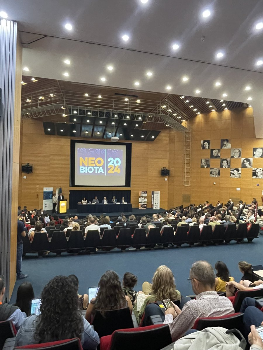 Let’s start #Neobiota2024 <a href="/Biodiversity_be/">Belgian Biodiversity</a>  <a href="/LIFEriparias/">LIFE RIPARIAS</a> @INBOVlaanderen  <a href="/Secretariat_IAS/">IAS Secretariat - Belgium</a> with so many friends gathered here 🥳