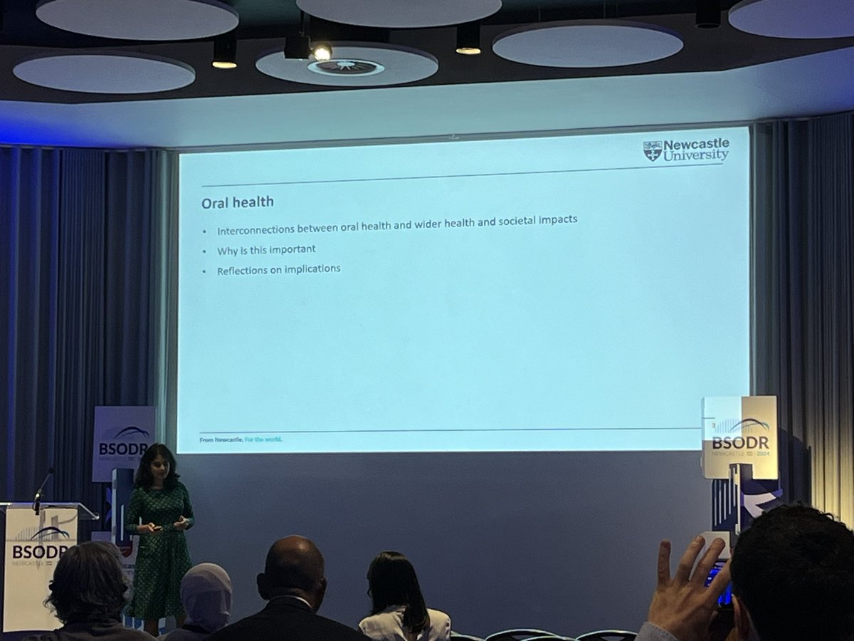 Really informative talk from Professor Sheena Ramsay <a href="/NewcastleSDS/">NCL Dental School</a> <a href="/fuse_online/">Fuse</a> Oral health is a visible marker of wider health and care issues. #OralHealth #MLTCs Important work with the voluntary sector to reach out to severe and multiple disadvantaged groups #engagement