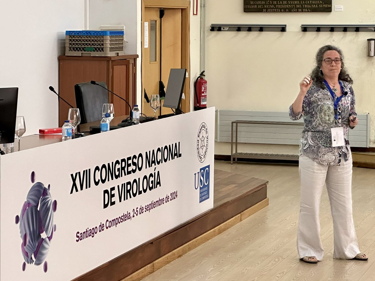 La tercera jornada del #XVIICNV ha comenzado con una sesión plenaria sobre terapia y vacunas. Magnificas charlas de Irene Rivero, Adolfo García-Sastre, Luis Enjuanes y María Josefina Carlucci.
