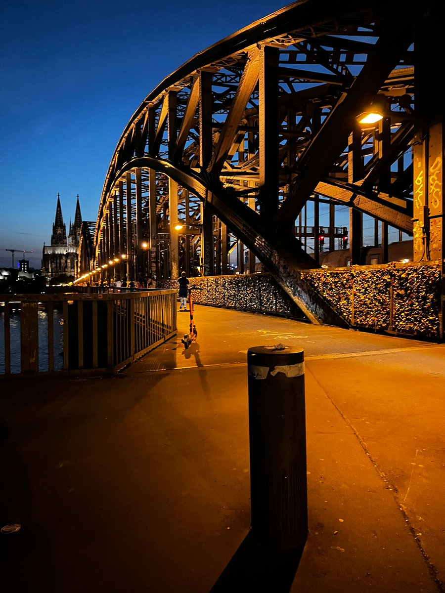 Entdecken Sie unseren Edelstahlpoller –die perfekte Kombination aus Stärke und Eleganz für Ihre Absperrbedürfnisse. Mit 168 mm Durchmesser, 900 mm Höhe und wetterfestem Design für eine langlebige Nutzung. Ideal für Einfahrten und mehr! 👉 incapcorp.de #edelstahlpoller