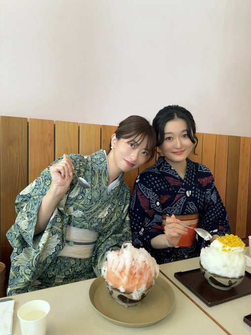 咲ちゃんかすみんまいまいと新中野の『氷舎mamatoko』へ！☺️✨みんなで行くと色んな味をシェアできて楽しいなあ〜。コーンのかき氷が冷製スープっぽくて好みでした！中野ブロードウェイ地下のリサイクル着物屋さん『三喜屋』も行ったのですが、掘り出し物がたくさんでよかったです！和装沼、楽しい〜！<a href="/tag/%E3%81%97%E3%82%8A%E3%82%82%E3%81%A3%E3%81%A1"class="tags"><span>#しりもっち</span></a><a href="/tag/sssrust"class="tags"><span>#sssrust</span></a>
