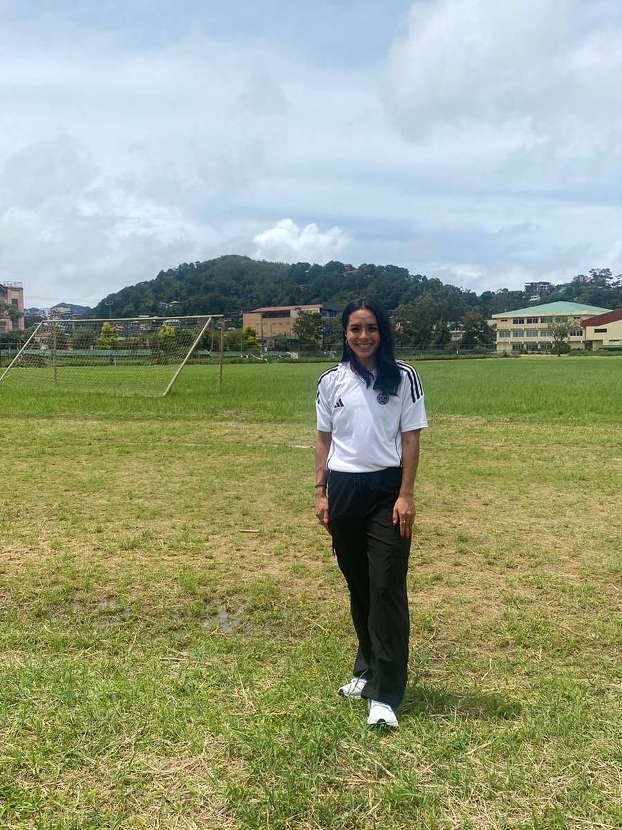 VenNotBen's tweet photo. Filipinas @PilipinasWNFT midfielder, Jackie Sawicki, is enjoying some downtime with family in Baguio. She also took the opportunity to connect with Benguet State University students alongside Coach Frael Aquino and had the pleasure of meeting Benguet Governor Melchor Diclas.
